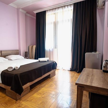Porto Franco Hotel Батуми Екстериор снимка