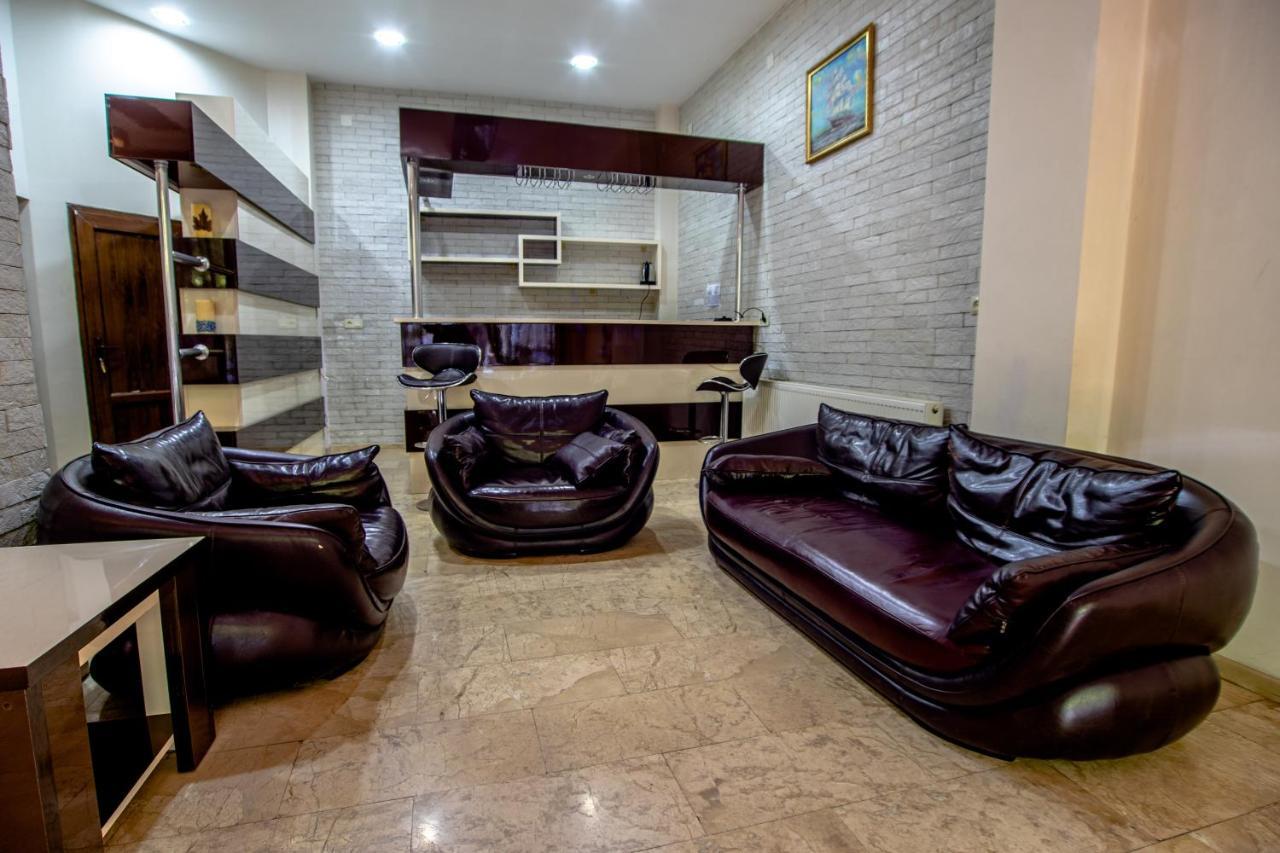 Porto Franco Hotel Батуми Екстериор снимка