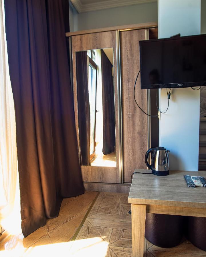Porto Franco Hotel Батуми Екстериор снимка